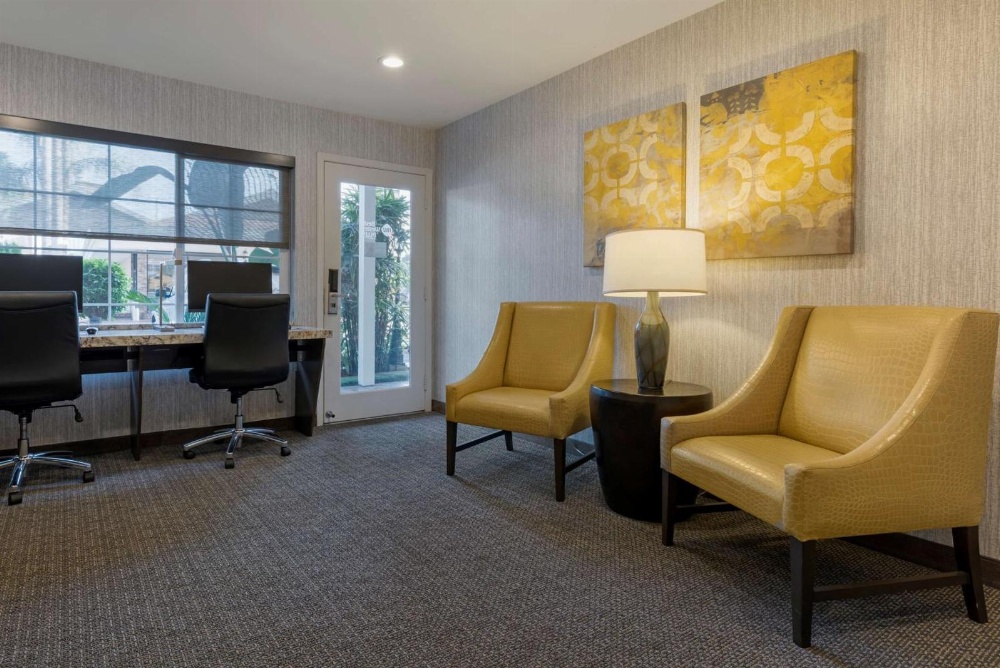 Best Western Plus Carriage Inn