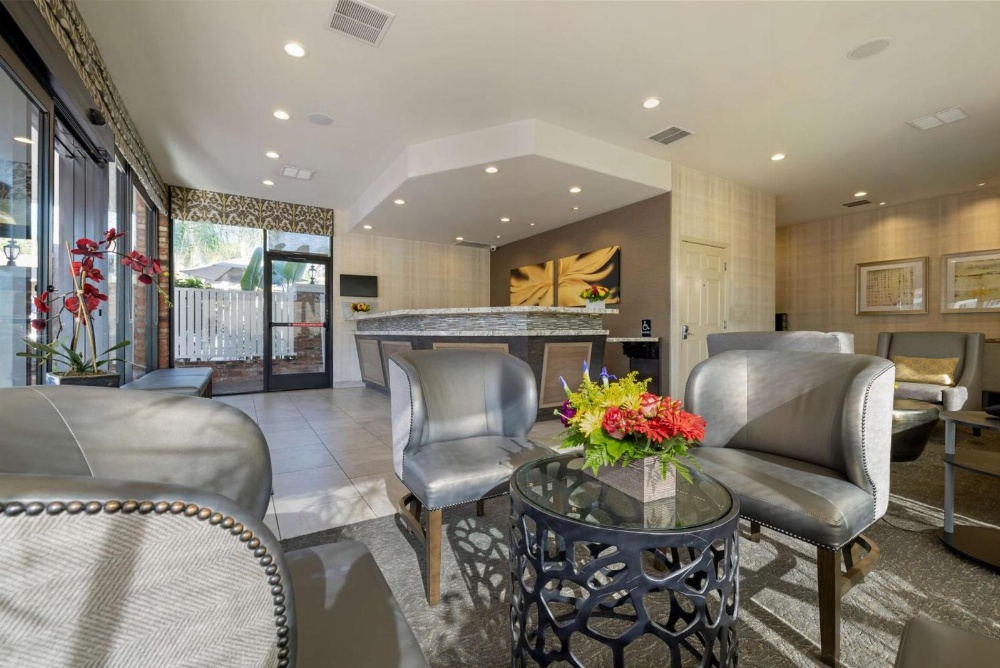 Best Western Plus Carriage Inn